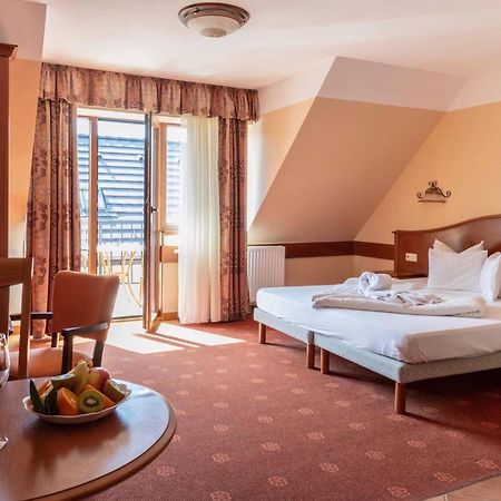 Hévíz Fonix Wellness *** 1 A Epulet B&B 외부 사진