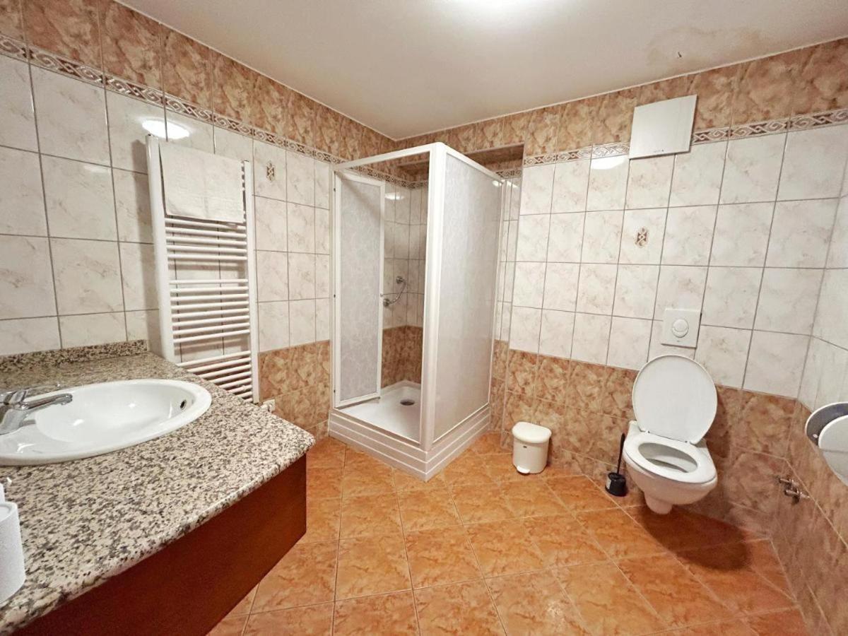 Hévíz Fonix Wellness *** 1 A Epulet B&B 외부 사진