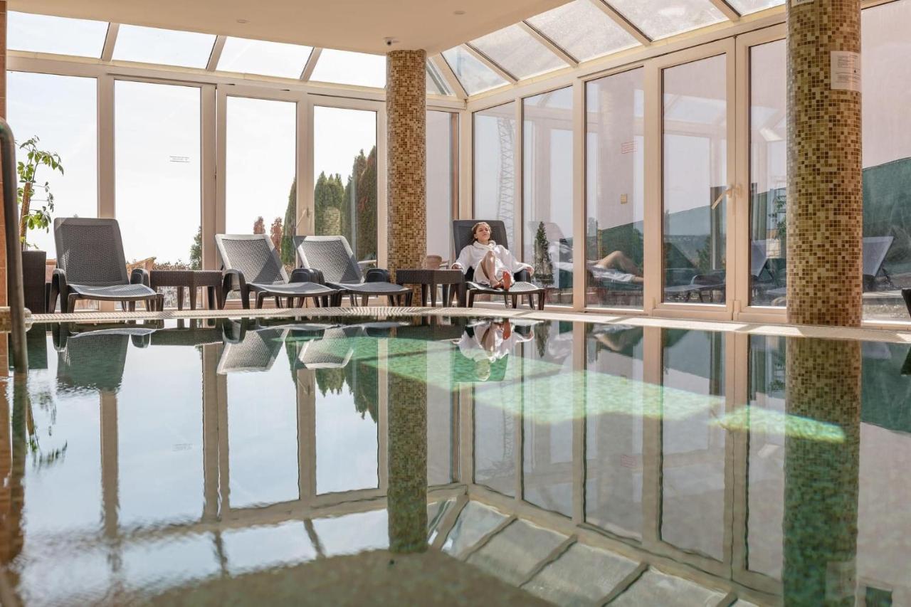 Hévíz Fonix Wellness *** 1 A Epulet B&B 외부 사진