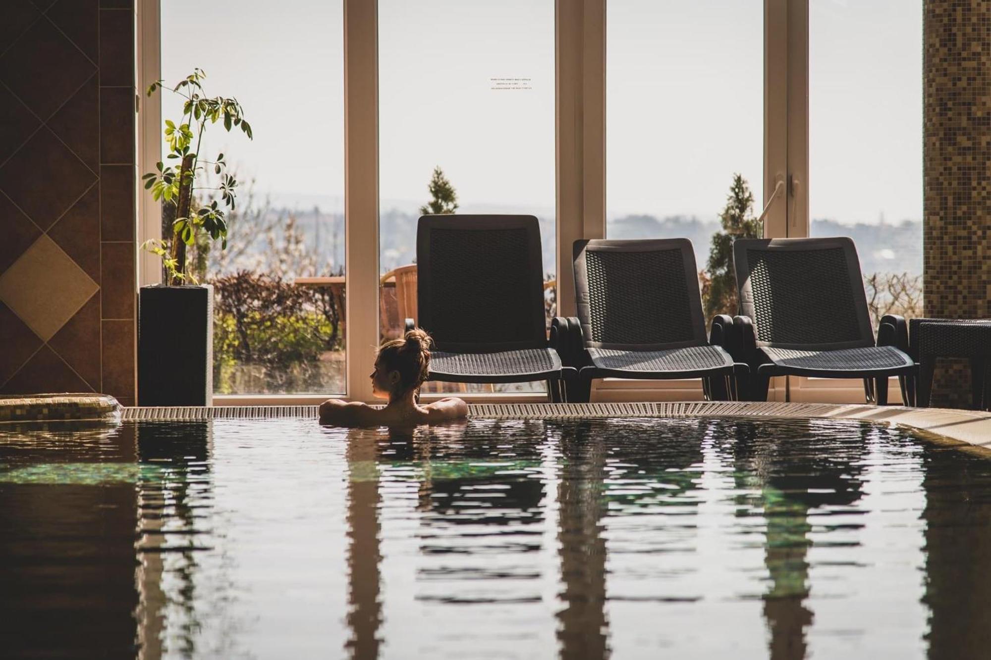 Hévíz Fonix Wellness *** 1 A Epulet B&B 외부 사진