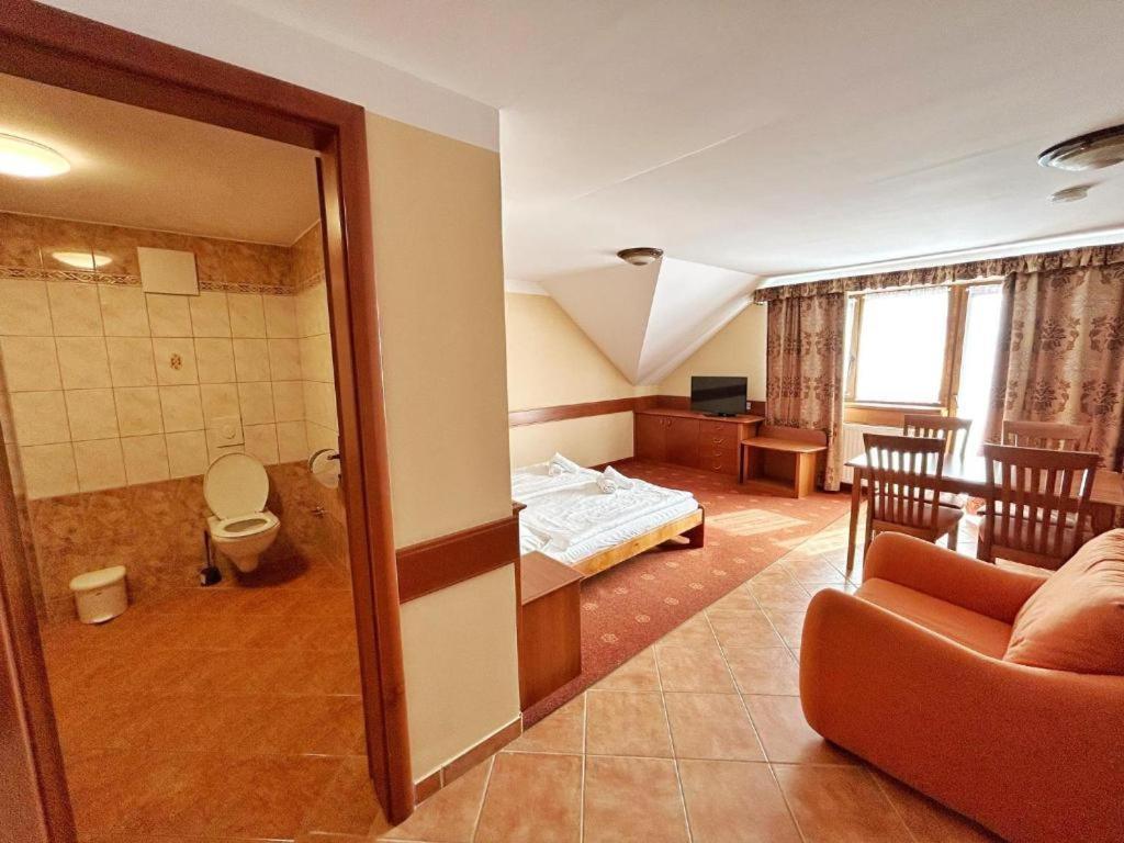Hévíz Fonix Wellness *** 1 A Epulet B&B 외부 사진