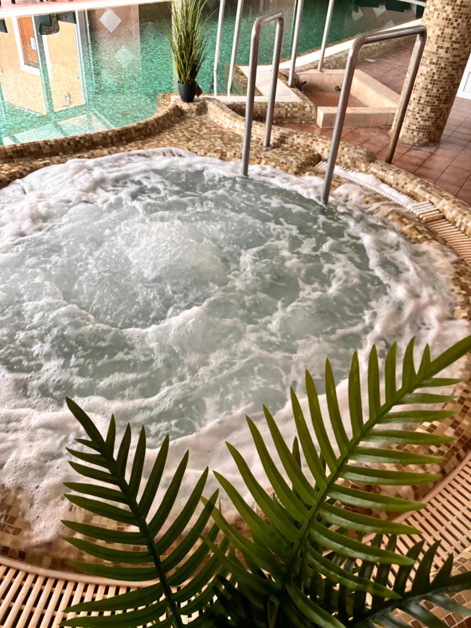 Hévíz Fonix Wellness *** 1 A Epulet B&B 외부 사진